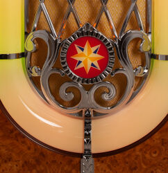 SL45 Vinyl Jukebox "Medium Oak"