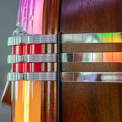 SL45 Vinyl Jukebox "Brown Sapele"